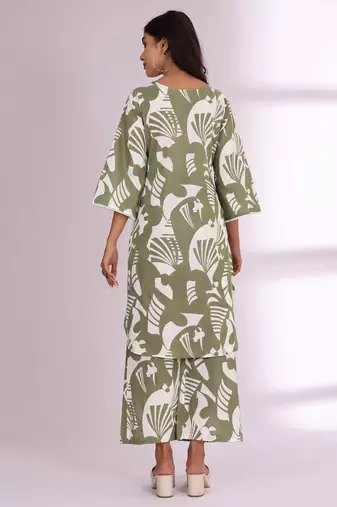 Floral Printed V-Neck Pure Cotton Straight Kurta With Trousers
