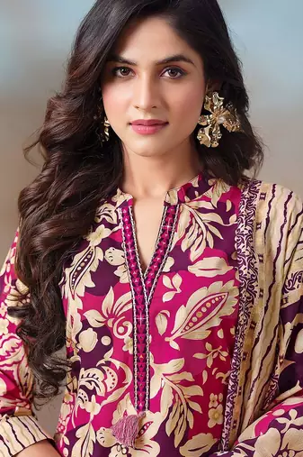 Women Floral Printed Regular Mirror Work Kurta with Trousers & With Dupatta