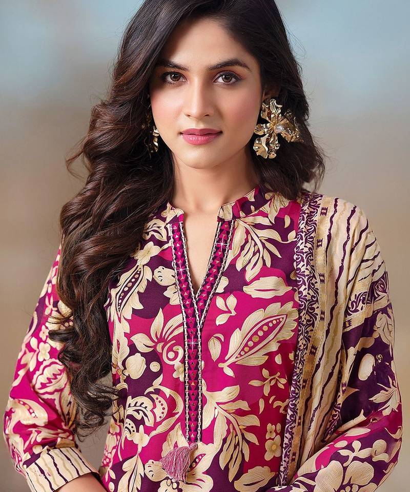 Women Floral Printed Regular Mirror Work Kurta with Trousers & With Dupatta