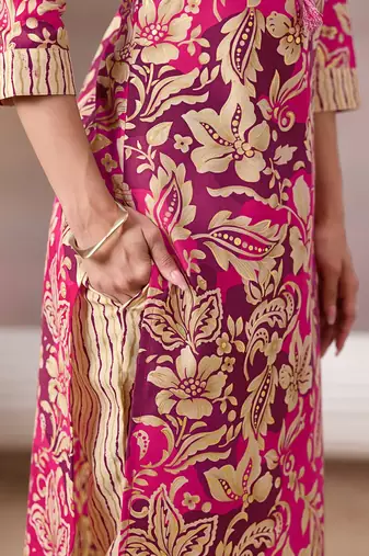 Women Floral Printed Regular Mirror Work Kurta with Trousers & With Dupatta