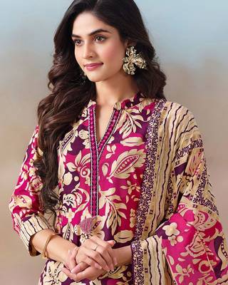 Women Floral Printed Regular Mirror Work Kurta with Trousers & With Dupatta 7