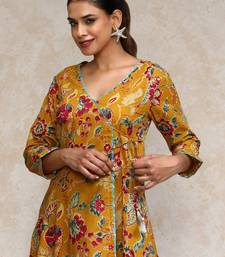 Floral Printed V-Neck Angrakha Kurta With Trousers