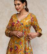 Floral Printed V-Neck Angrakha Kurta With Trousers