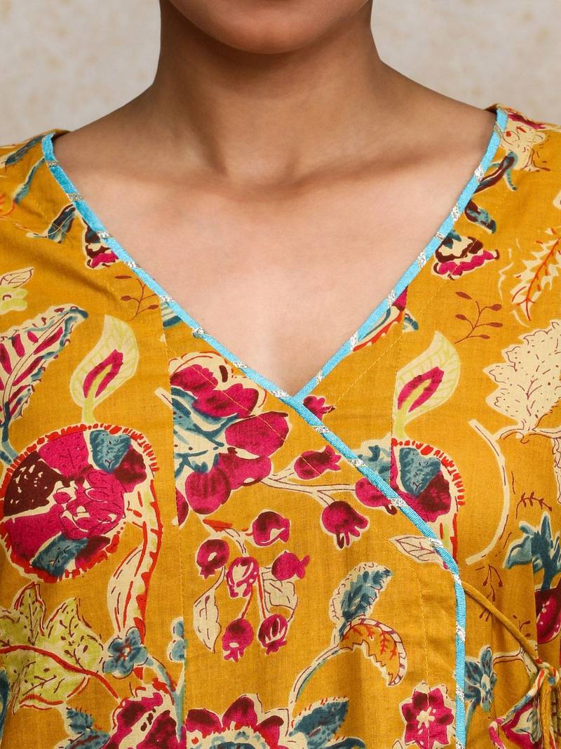 Floral Printed V-Neck Angrakha Kurta With Trousers