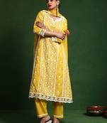 Women Floral Embroidered Regular Chikankari Pure Cotton Kurta with Trousers & With Dupatta