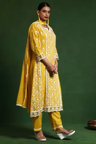 Women Floral Embroidered Regular Chikankari Pure Cotton Kurta with Trousers & With Dupatta