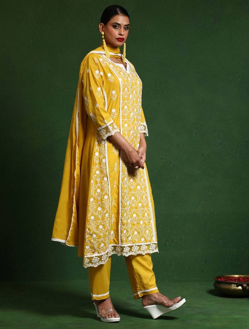 Women Floral Embroidered Regular Chikankari Pure Cotton Kurta with Trousers & With Dupatta