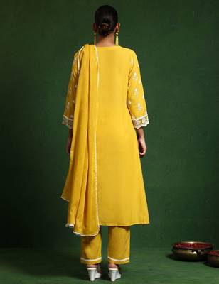 Women Floral Embroidered Regular Chikankari Pure Cotton Kurta with Trousers & With Dupatta 5