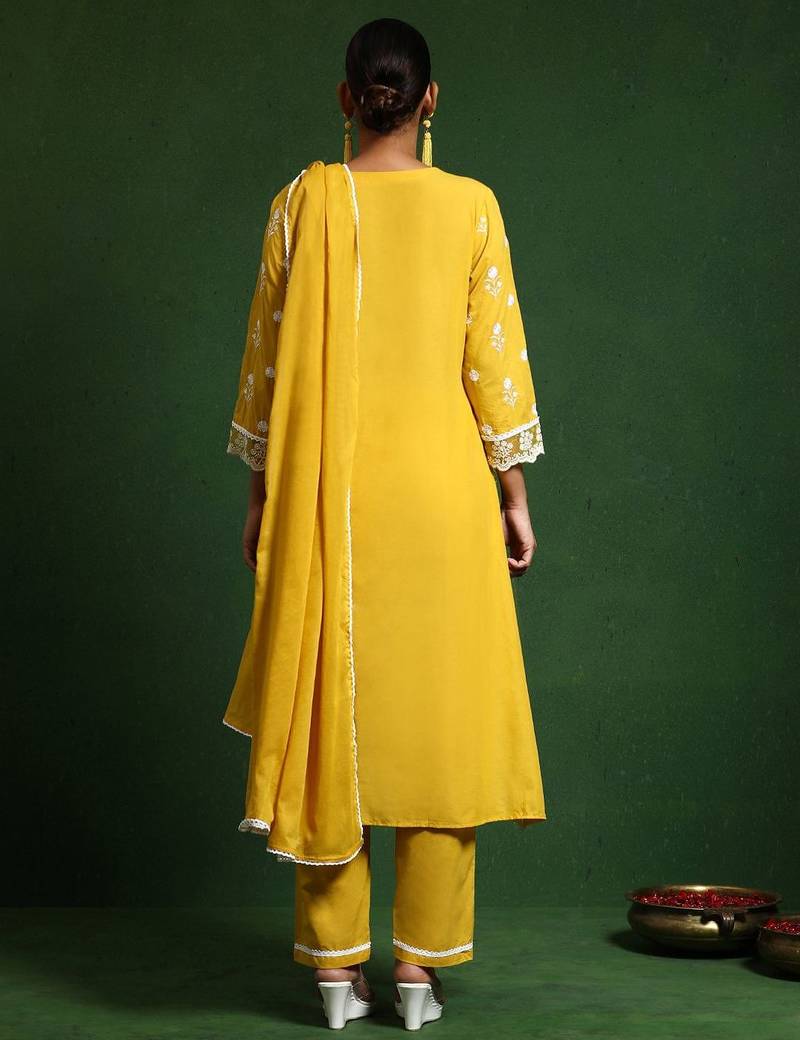 Women Floral Embroidered Regular Chikankari Pure Cotton Kurta with Trousers & With Dupatta