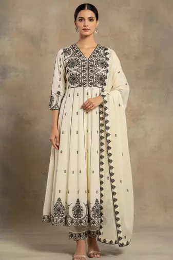 Women Ethnic Motifs Embroidered Empire Thread Work Pure Cotton Kurta with Trousers & With Dupatta