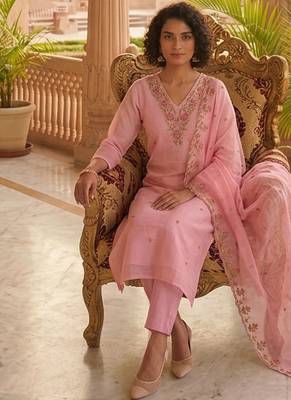 Beautiful pastel pink intricate floral embroidered kota doriya kurti pant suit set 3