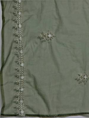 Ethnic Motif Thread Embroidered Kurta with Embroidered Trousers & Dupatta 5