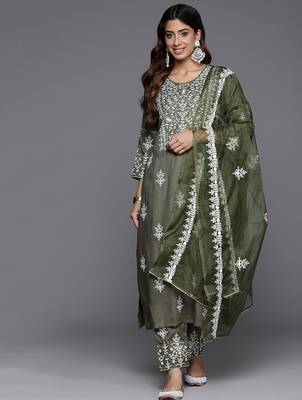 Ethnic Motif Thread Embroidered Kurta with Embroidered Trousers & Dupatta 1