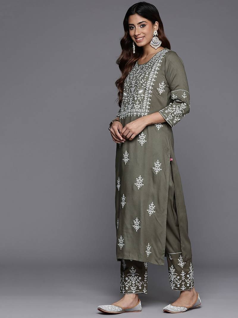 Ethnic Motif Thread Embroidered Kurta with Embroidered Trousers & Dupatta