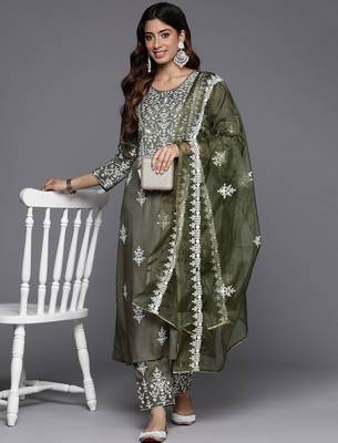 Ethnic Motif Thread Embroidered Kurta with Embroidered Trousers & Dupatta 8