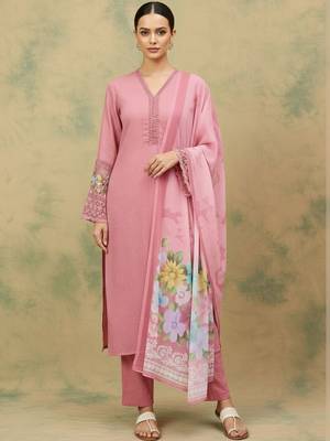 Women Floral Regular Thread Work Kurta with Trousers & With Dupatta 1