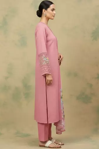 Women Floral Regular Thread Work Kurta with Trousers & With Dupatta
