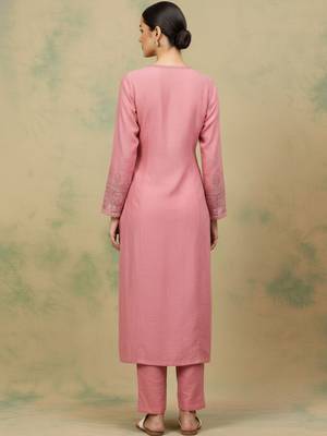 Women Floral Regular Thread Work Kurta with Trousers & With Dupatta 3
