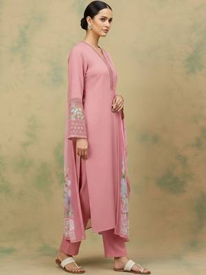 Women Floral Regular Thread Work Kurta with Trousers & With Dupatta 6