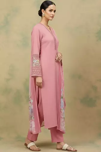 Women Floral Regular Thread Work Kurta with Trousers & With Dupatta