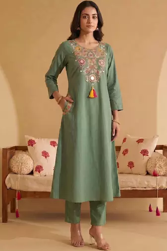 Women Ethnic Motifs Embroidered Regular Mirror Work Kurta with Trousers & With Dupatta