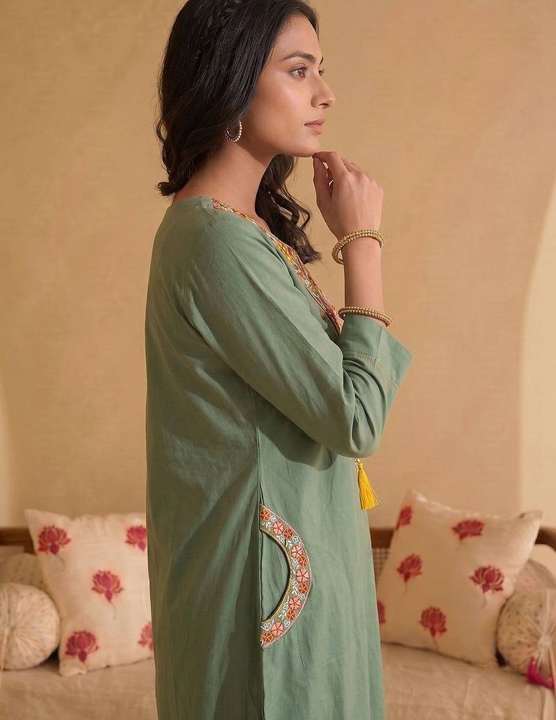 Women Ethnic Motifs Embroidered Regular Mirror Work Kurta with Trousers & With Dupatta
