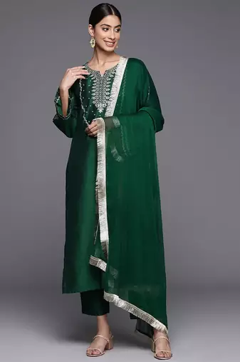 Women Round Neck Sequinned & Zari Kurta & Trouser With Fringed Detail Dupatta