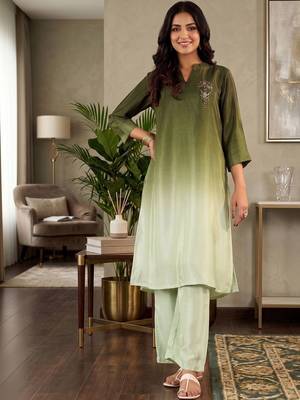 Women Ombre Dyed Regular Thread Work Kurta with Trousers 1