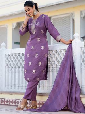 Regular Chanderi Silk Kurta with Trouser & Dupatta 7