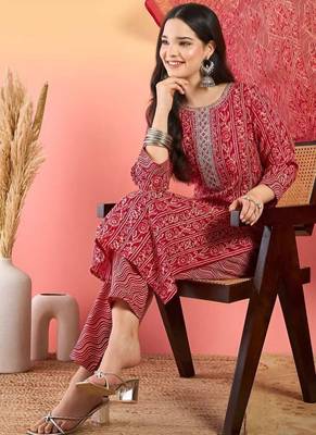 Women Ethnic Motifs Printed Kurta with Churidar & Dupatta 2