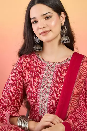 Women Ethnic Motifs Printed Kurta with Churidar & Dupatta