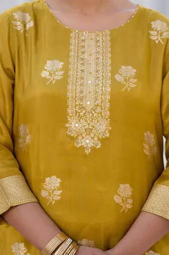 Regular Chanderi Silk Kurta with Trouser & Dupatta