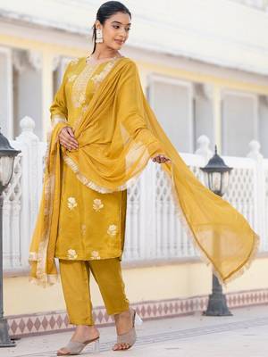 Regular Chanderi Silk Kurta with Trouser & Dupatta 4