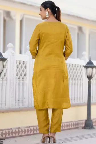 Regular Chanderi Silk Kurta with Trouser & Dupatta
