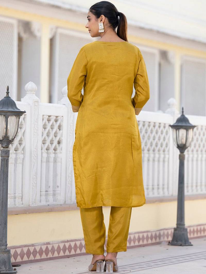 Regular Chanderi Silk Kurta with Trouser & Dupatta