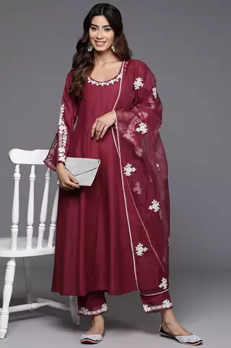 Women Embroidered Thread Work Anarkali Kurta with Trousers & With Dupatta
