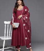 Women Embroidered Thread Work Anarkali Kurta with Trousers & With Dupatta