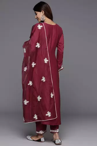 Women Embroidered Thread Work Anarkali Kurta with Trousers & With Dupatta