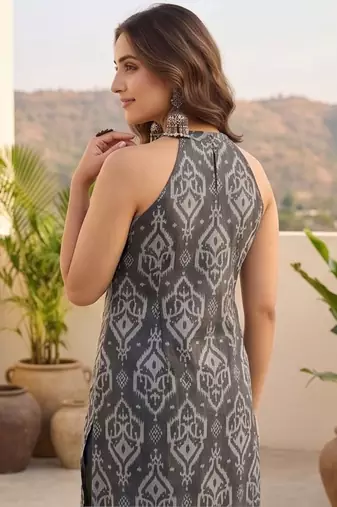 Women Ethnic Motifs Dyed Regular Kurta with Trousers