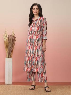 Beige Abstract Printed Shirt Collar Straight Kurta With Trouser 3