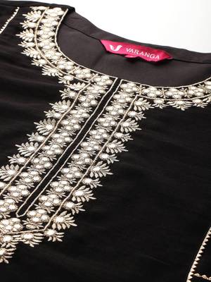Ethnic Motifs Embroidered Zari Panelled Kurta With Trousers & Dupatta 3