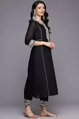 Ethnic Motifs Embroidered Zari Panelled Kurta With Trousers & Dupatta