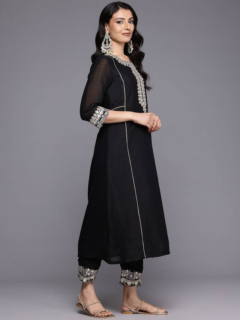 Ethnic Motifs Embroidered Zari Panelled Kurta With Trousers & Dupatta