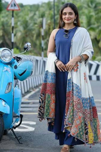 Beautiful navy blue solid handloom cotton sleeveless a-line kurti with printed dupatta set