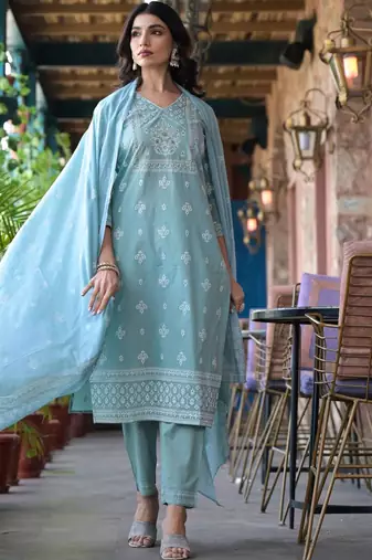 Floral Yoke Design Regular Mirror Work Pure Cotton Kurta with Trouser & Dupatta
