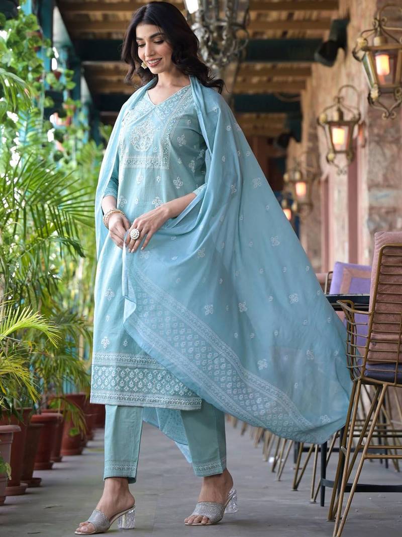 Floral Yoke Design Regular Mirror Work Pure Cotton Kurta with Trouser & Dupatta