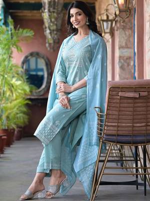 Floral Yoke Design Regular Mirror Work Pure Cotton Kurta with Trouser & Dupatta 5
