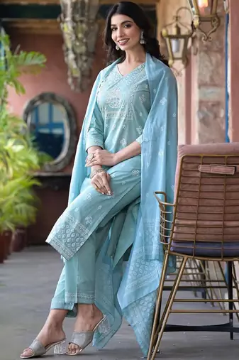 Floral Yoke Design Regular Mirror Work Pure Cotton Kurta with Trouser & Dupatta