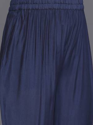 Floral Embroidered Thread Work Kurta with Trousers & Dupatta 4
