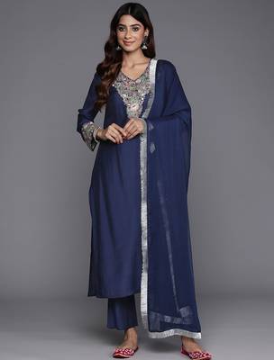 Floral Embroidered Thread Work Kurta with Trousers & Dupatta 1